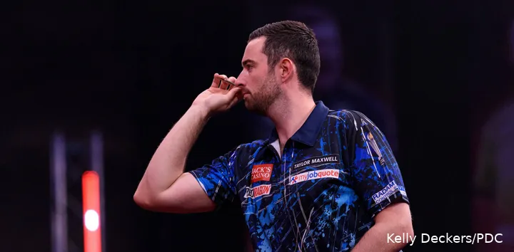 Luke Humphries in actie