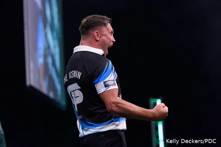 Gerwyn Price juicht naar het publiek
