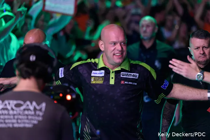 Michael van Gerwen tijdens de walk-on