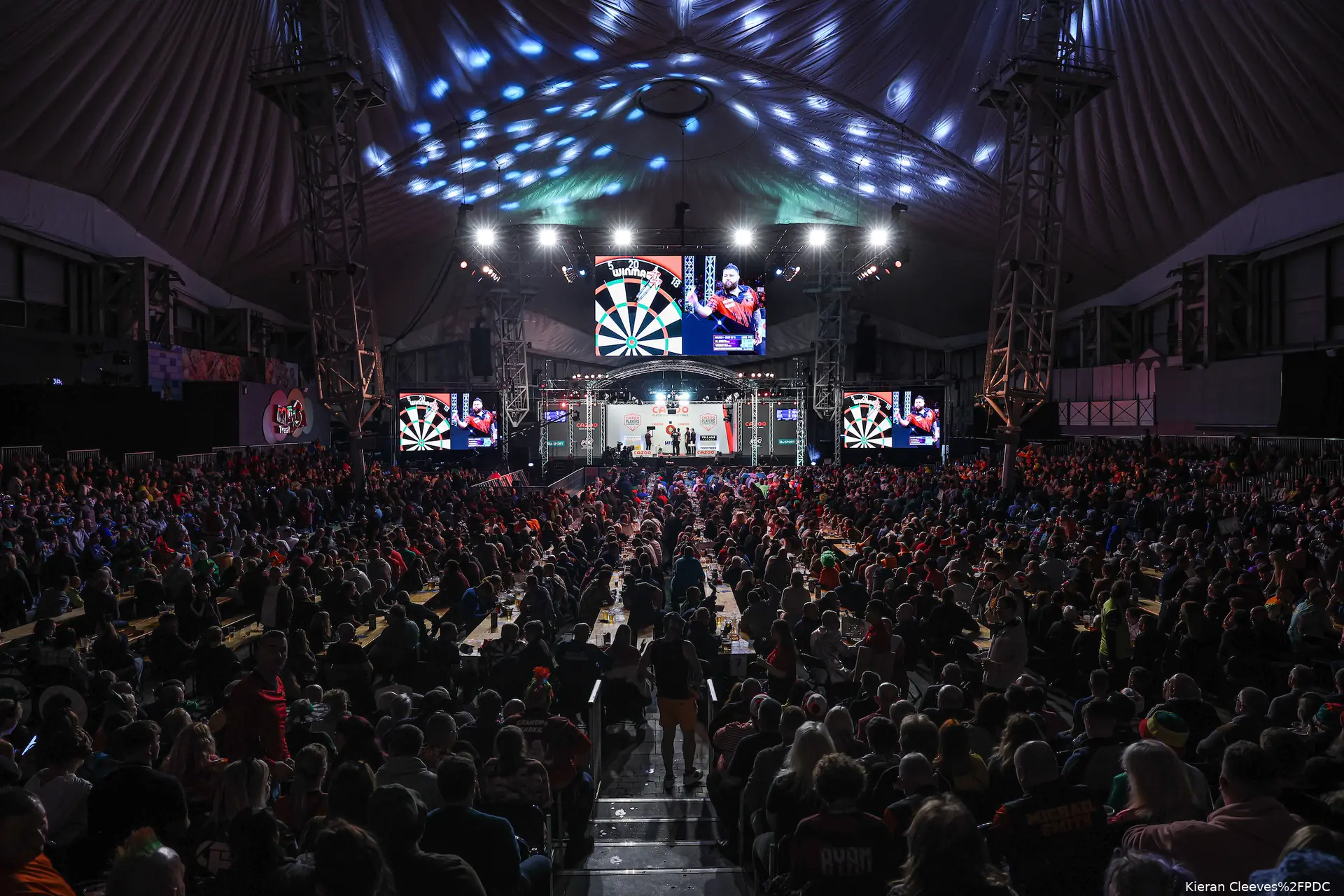 2023pcfr1 mainstage crowd02