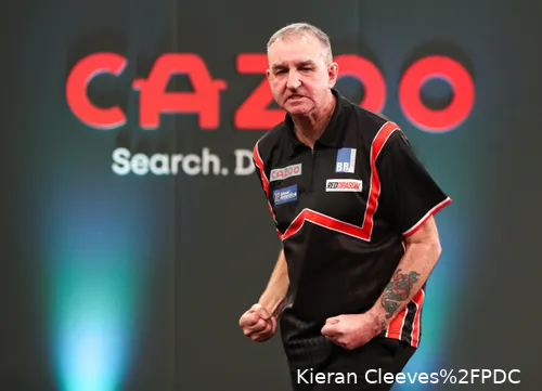 Richie Burnett hat letztes Wochenende Simon Whitlock und John Henderson geschlagen.