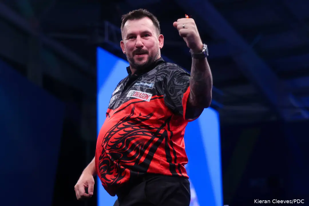 Jonny Clayton celebrates at the 2026 World Grand Prix
