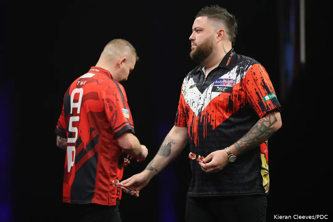 Nathan Aspinall und Michael Smith werden am Donnerstagabend gegeneinander antreten, um zu sehen, wer sich für die Play-offs der Premier League Darts qualifiziert.