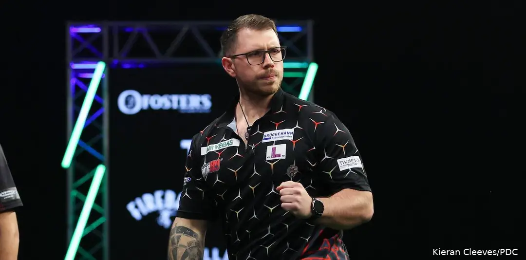 Die große Sternstunde des Lukas Wenig: Beim Grand Slam of Darts 2025 zog der Bayer sensationell ins Viertelfinale ein