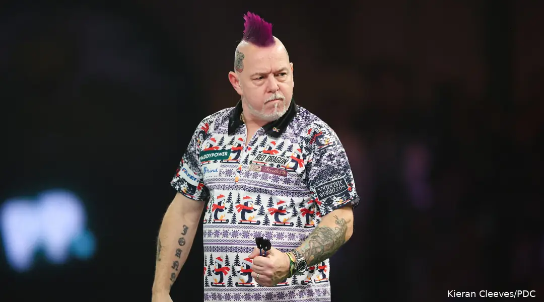 Peter Wright neemt het in de openingsronde van de Bahrain Darts Masters op tegen Alexis Toylo