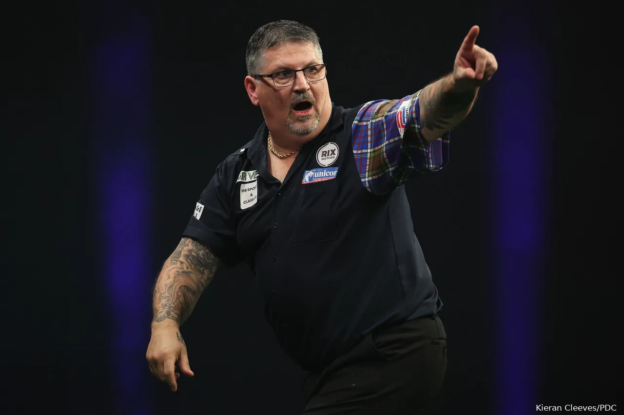 Gary Anderson goes on the hunt for a third world title