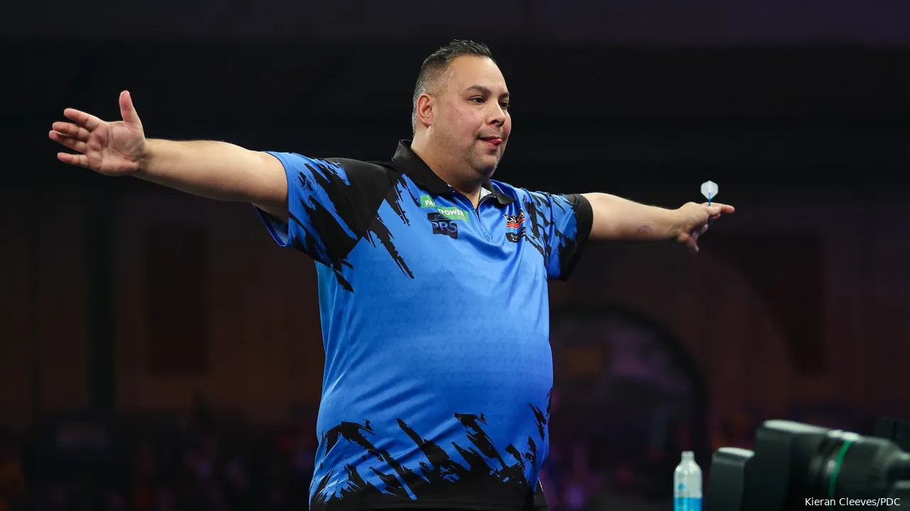 Jermaine Wattimena ist einer von drei Niederländern, die bei der Darts WM noch im Rennen sind