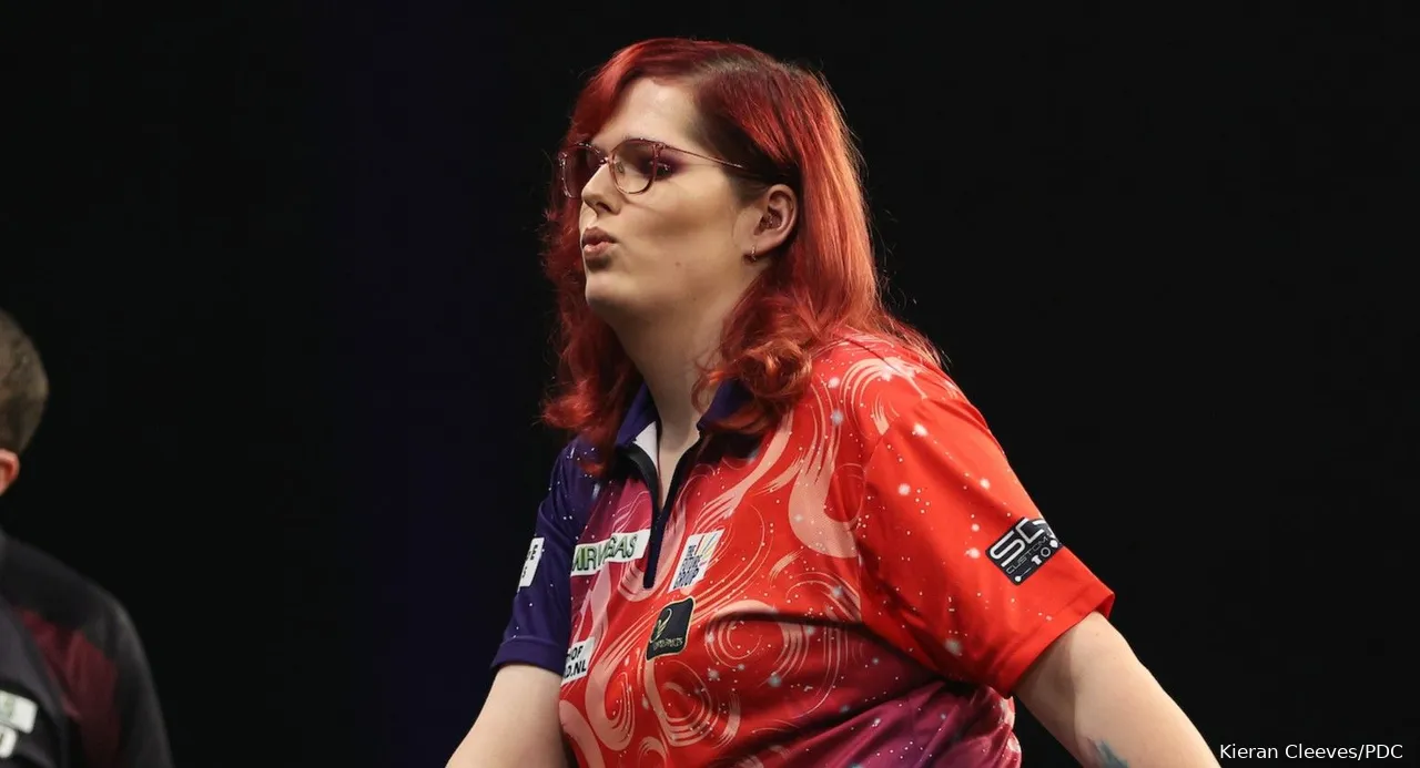 Noa-Lynn van Leuven in actie op het afgelopen WK Darts