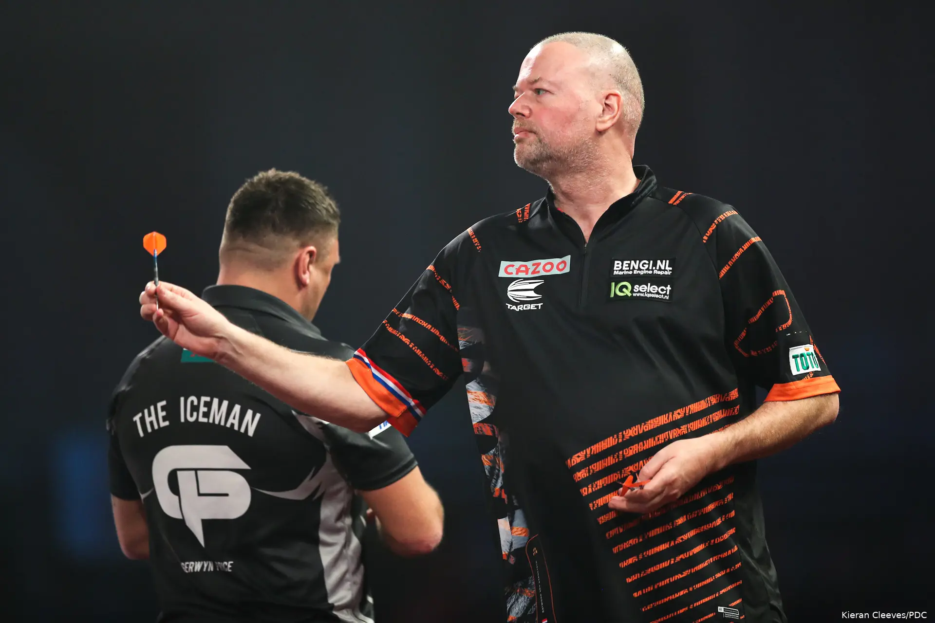 2023wcr3raymond van barneveld gerwyn price3