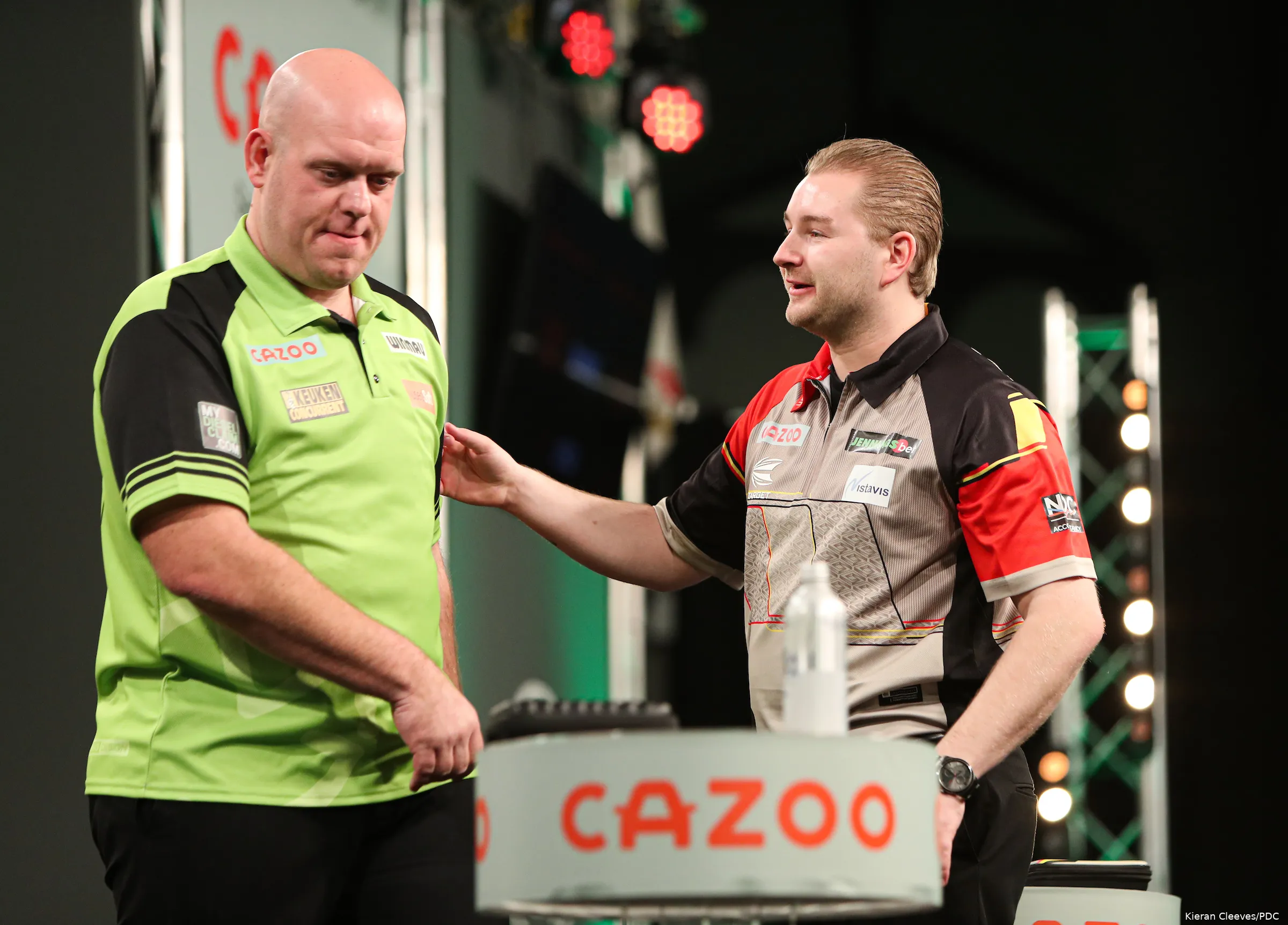 2023ukopensf michael van gerwen dimitri van den bergh5