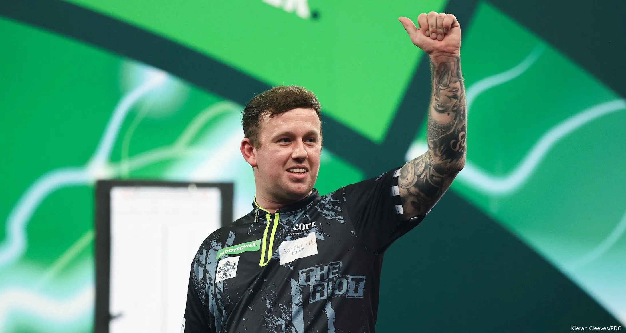 Callan Rydz gives the crowd a thumbs-up