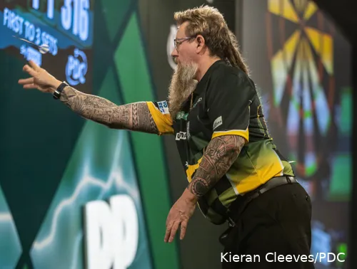 Simon Whitlock slaagde er vorige week op Q-School niet in om zijn PDC Tour Card te heroveren