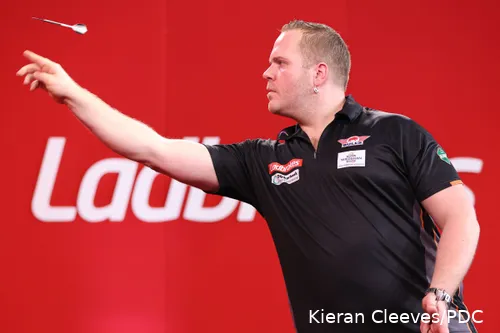Dirk van Duijvenbode in actie op de voorbije Players Championship Finals