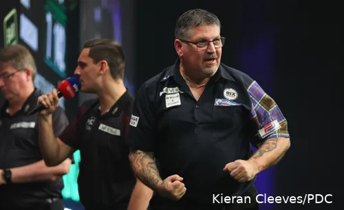 Gary Anderson haalde de halve finale op de Grand Slam of Darts