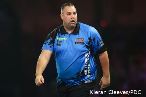 Jermaine Wattimena won in zijn openingswedstrijd met 6-3 van Luke Humphries