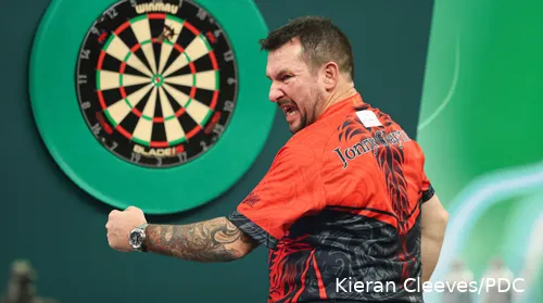 Jonny Clayton neemt het in de derde ronde van het WK Darts op tegen Daryl Gurney