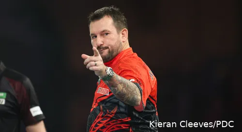 Jonny Clayton treft nu Luke Littler