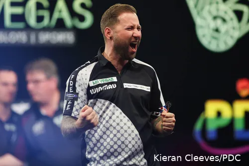 Danny Noppert viert zijn overwinning