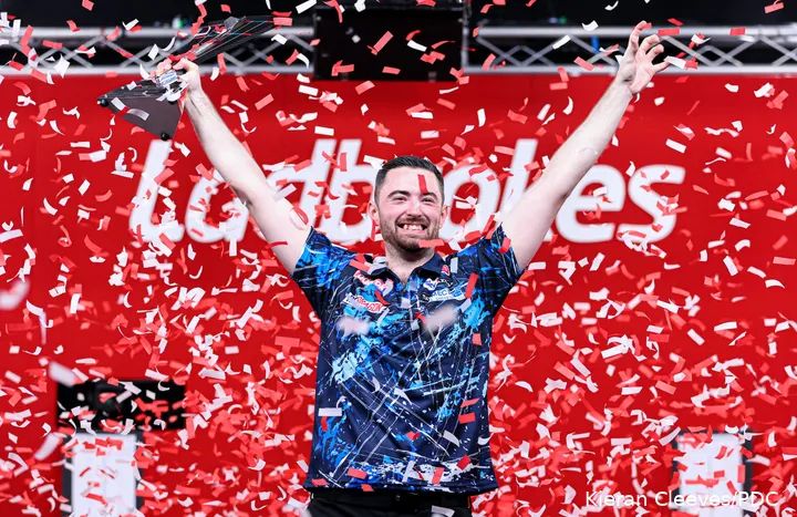 Luke Humphries winning the Players Champion Final