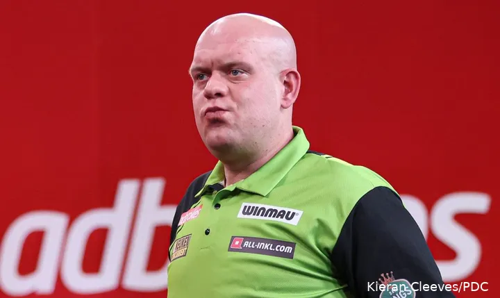 Not the best year for MVG but he stays resolute even offering an interviewer £50 to find him saying he wanted to beat Barney's record.