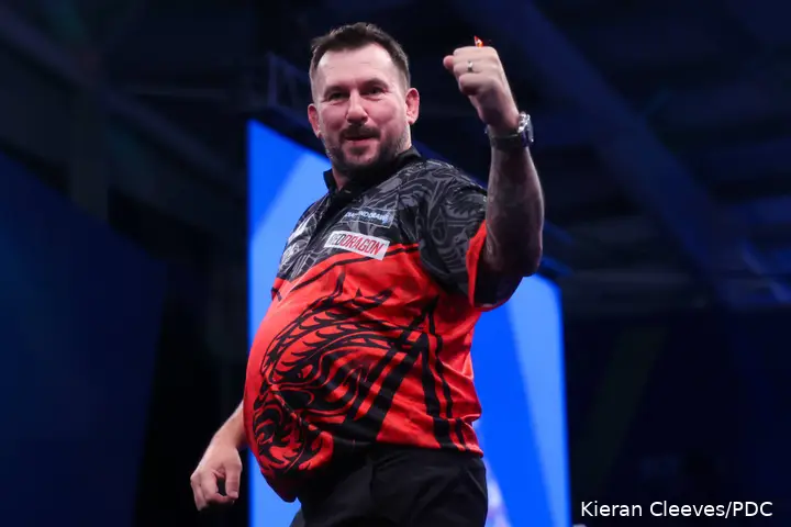 Jonny Clayton celebrates at the 2026 World Grand Prix