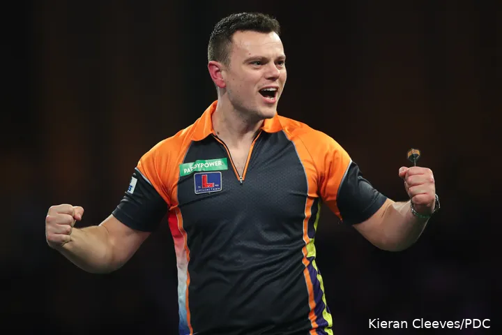 Für Jeffrey de Graaf beginnt seine achte Teilnahme an einer Weltmeisterschaft mit einem Spiel gegen Rashad Sweeting am 17. Dezember