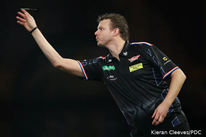 Richard Veenstra is de Nederlander die het langst moest wachten op zijn wedstrijd in de eerste ronde van het WK Darts