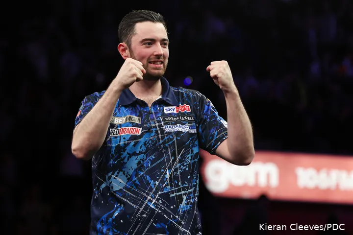 Luke Humphries haalde vorig jaar de finale van de Premier League Darts, kan hij zijn prestatie dit jaar verbeteren?