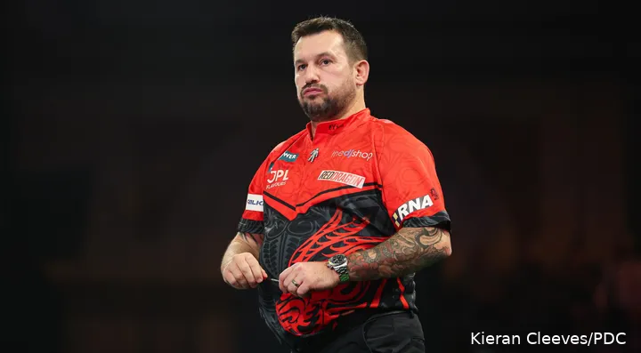 Een Welshe clash lonkt bij de laatste zestien op het WK Darts. Jonny Clayton kan zijn landgenoot Gerwyn Price alvast het goede voorbeeld geven