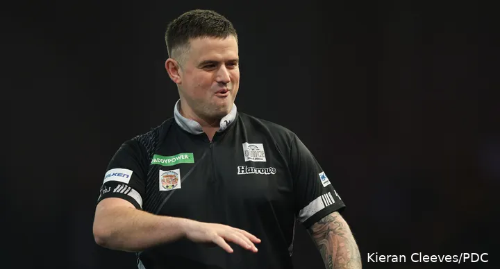 Woodhouse had soms mazzel dat Krcmar meerdere pijlen op de dubbels miste.