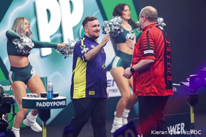 Luke Littler, nu 18, keert terug in actie. Maar is Stephen Bunting de torenhoge favoriet voor twee op een rij?