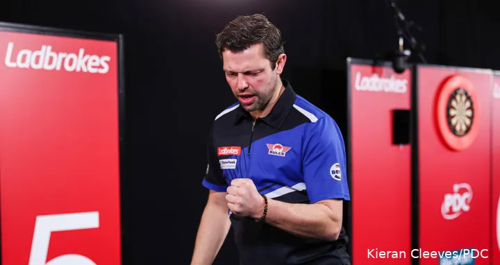 Maik Kuivenhoven balt zijn vuist
