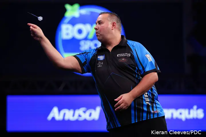 Jermaine Wattimena in actie