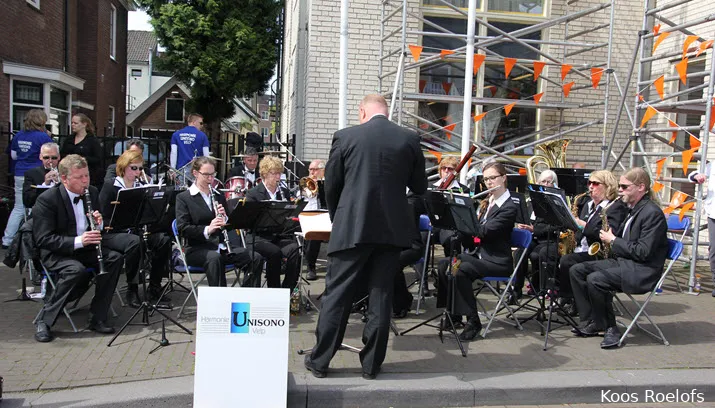 openluchtconcert harmonie unisono velp koningsdag 2016