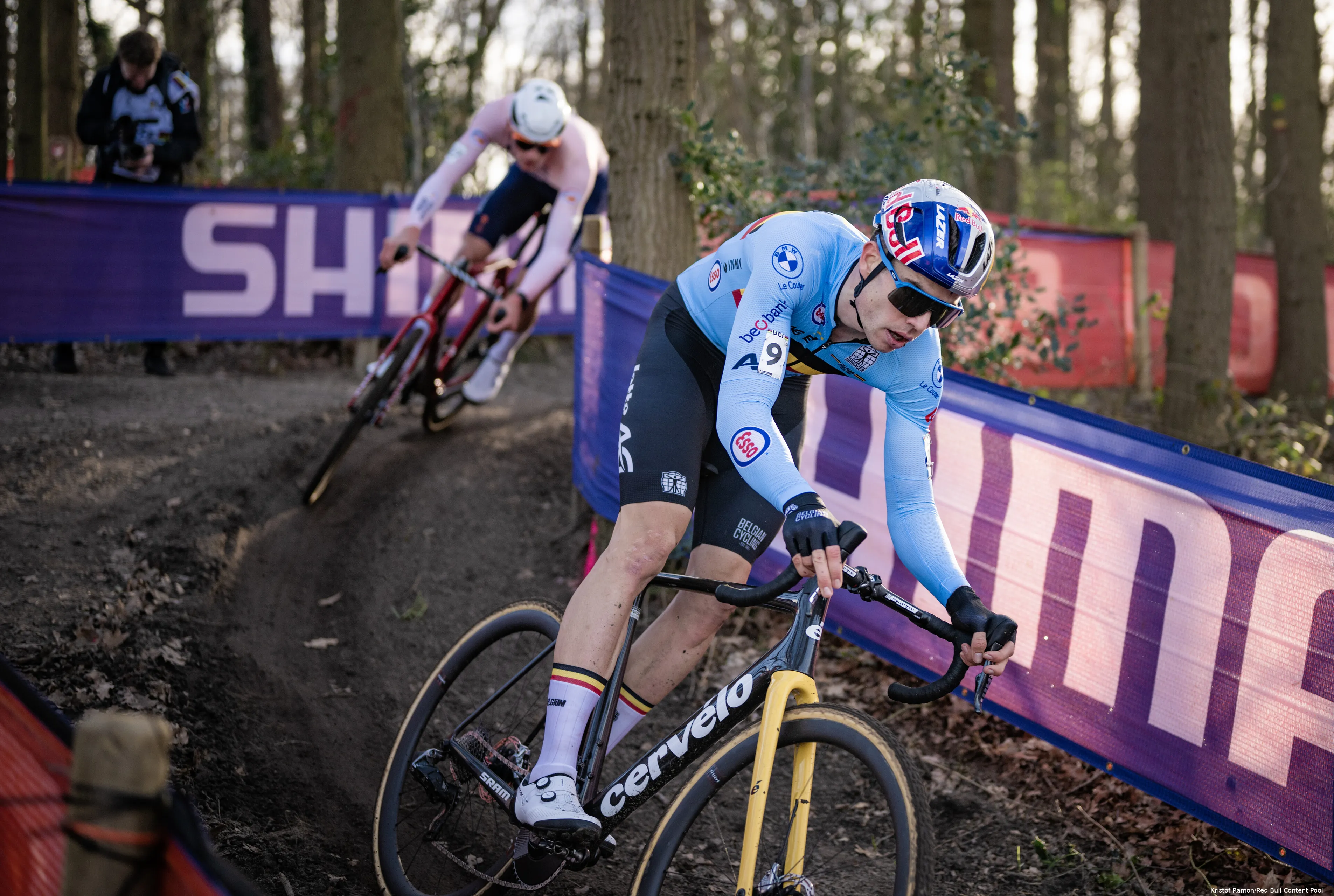 wout van aert mathieu van der poel 4