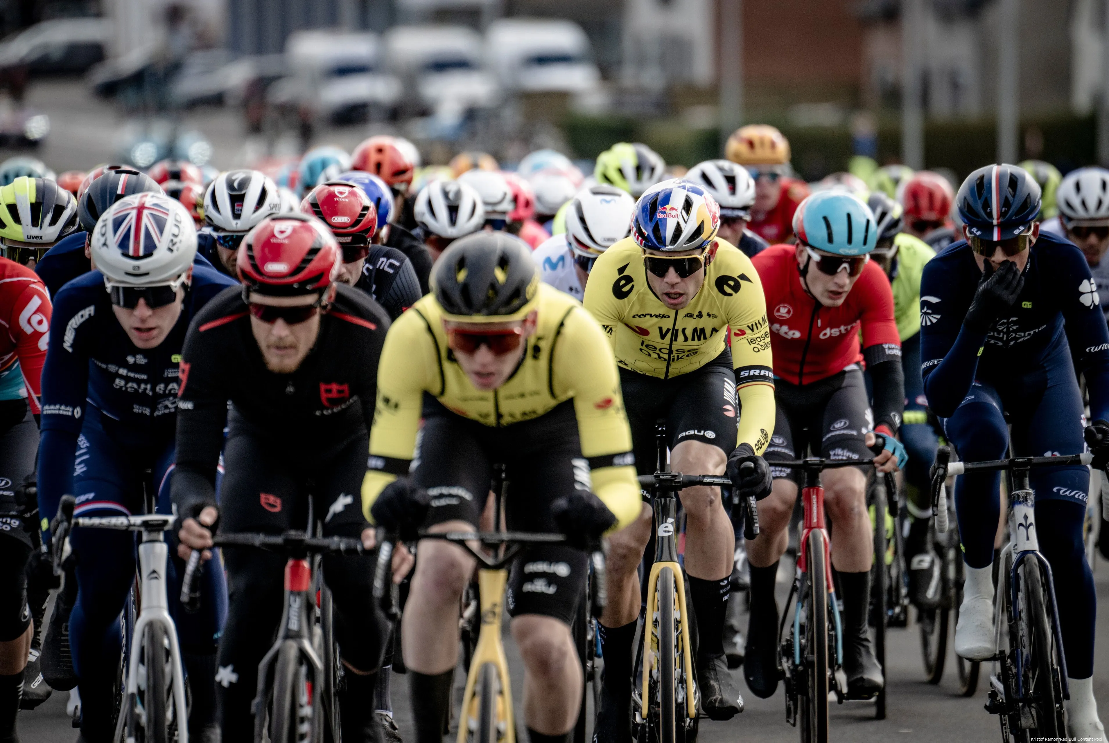 peloton klassiekers wout van aert matteo jorgenson