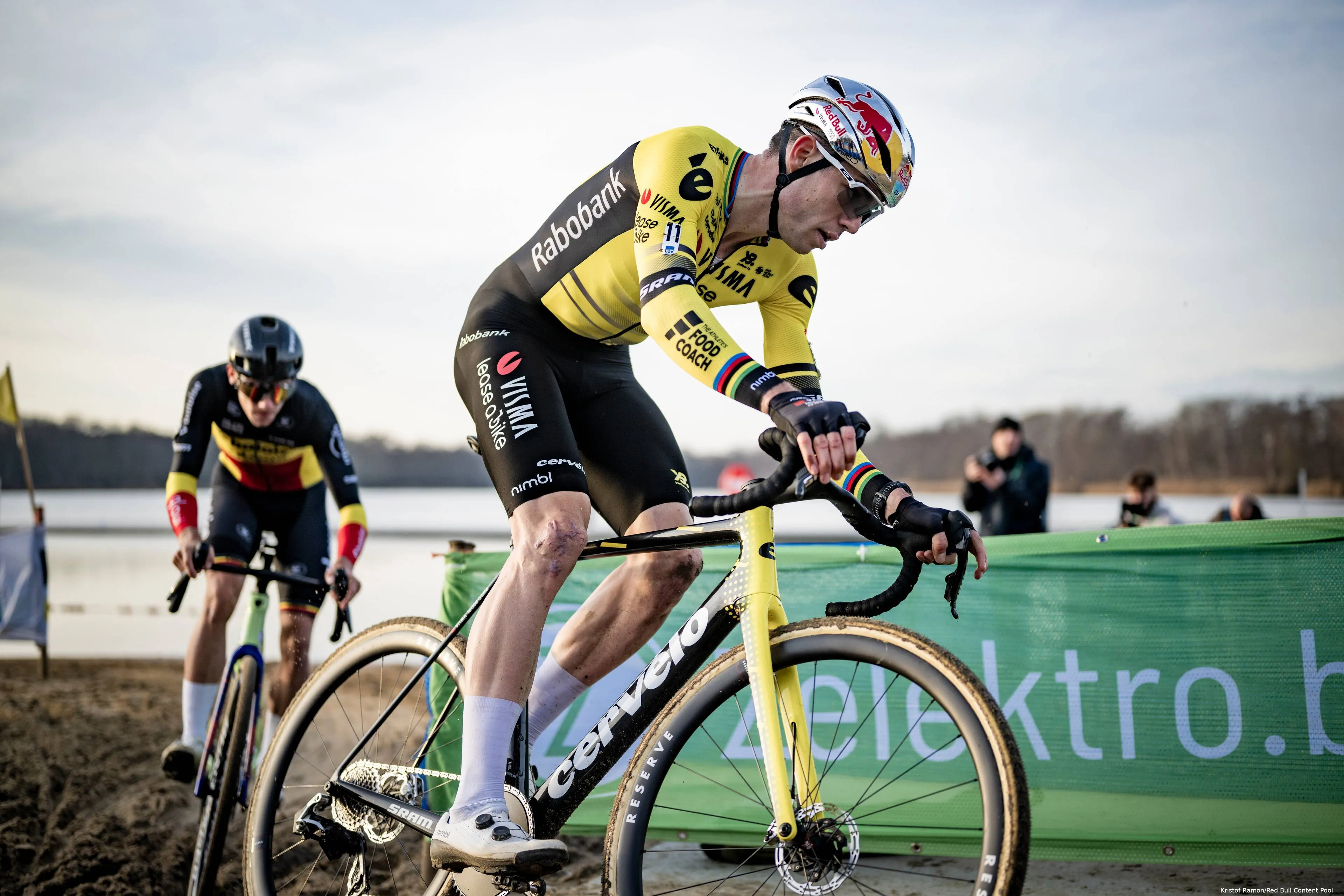 wout-van-aert-thibau-nys