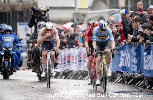 wout van aert mathieu van der poel mads pedersen
