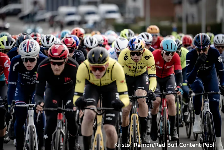 peloton klassiekers wout van aert matteo jorgenson
