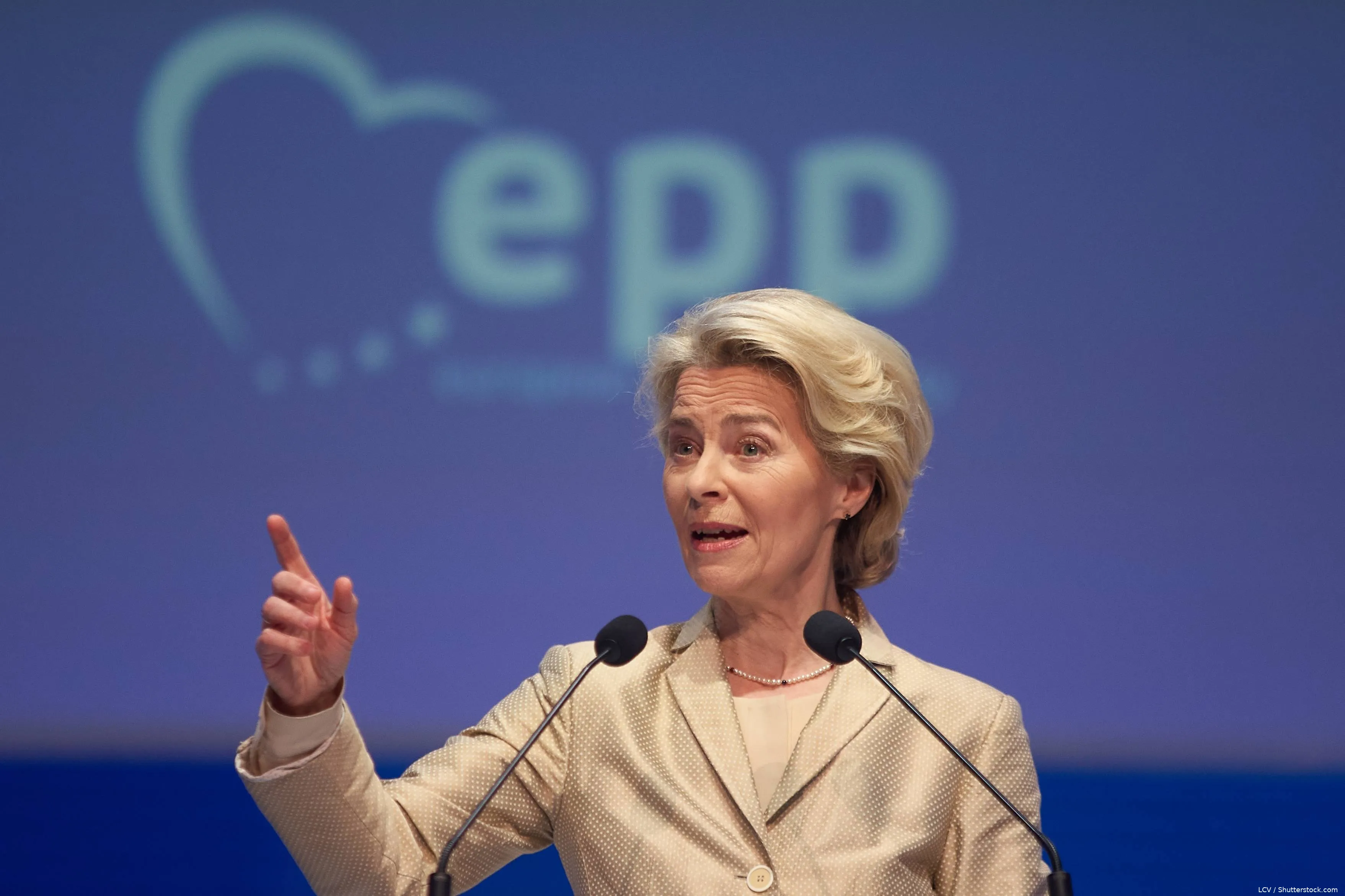 shutterstock_2437812877