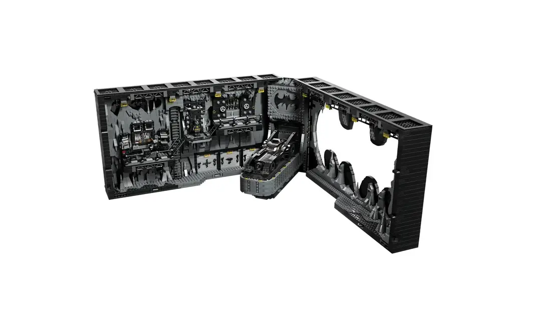 lego batcavef1684245029