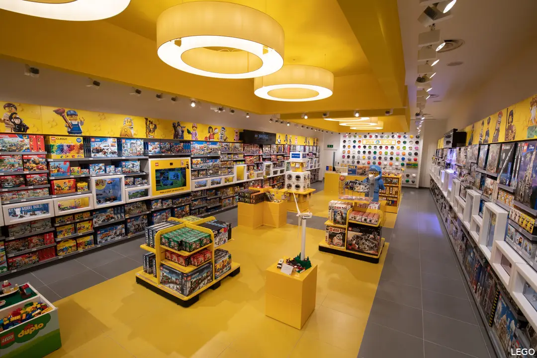 lego brandstore 03