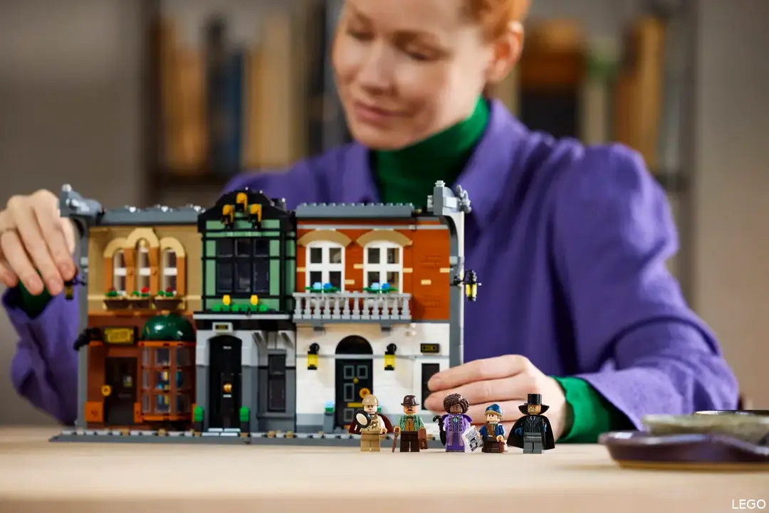 lego icons sherlock holmes book nook