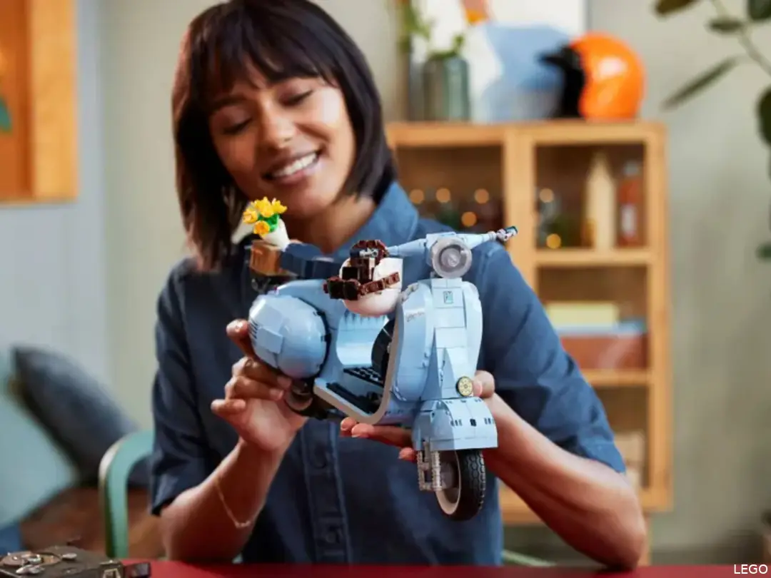 LEGO Icons vespa
