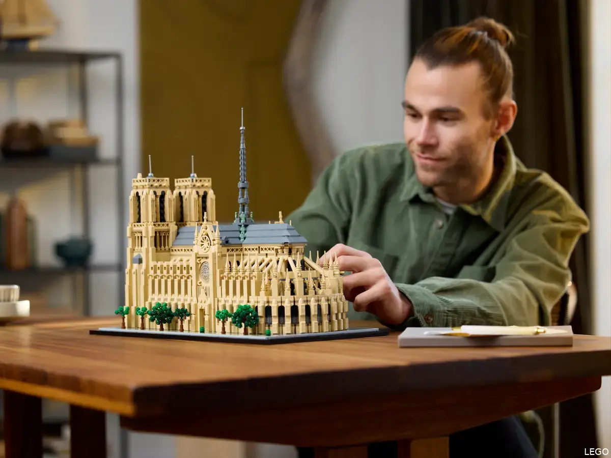 lego notre dame