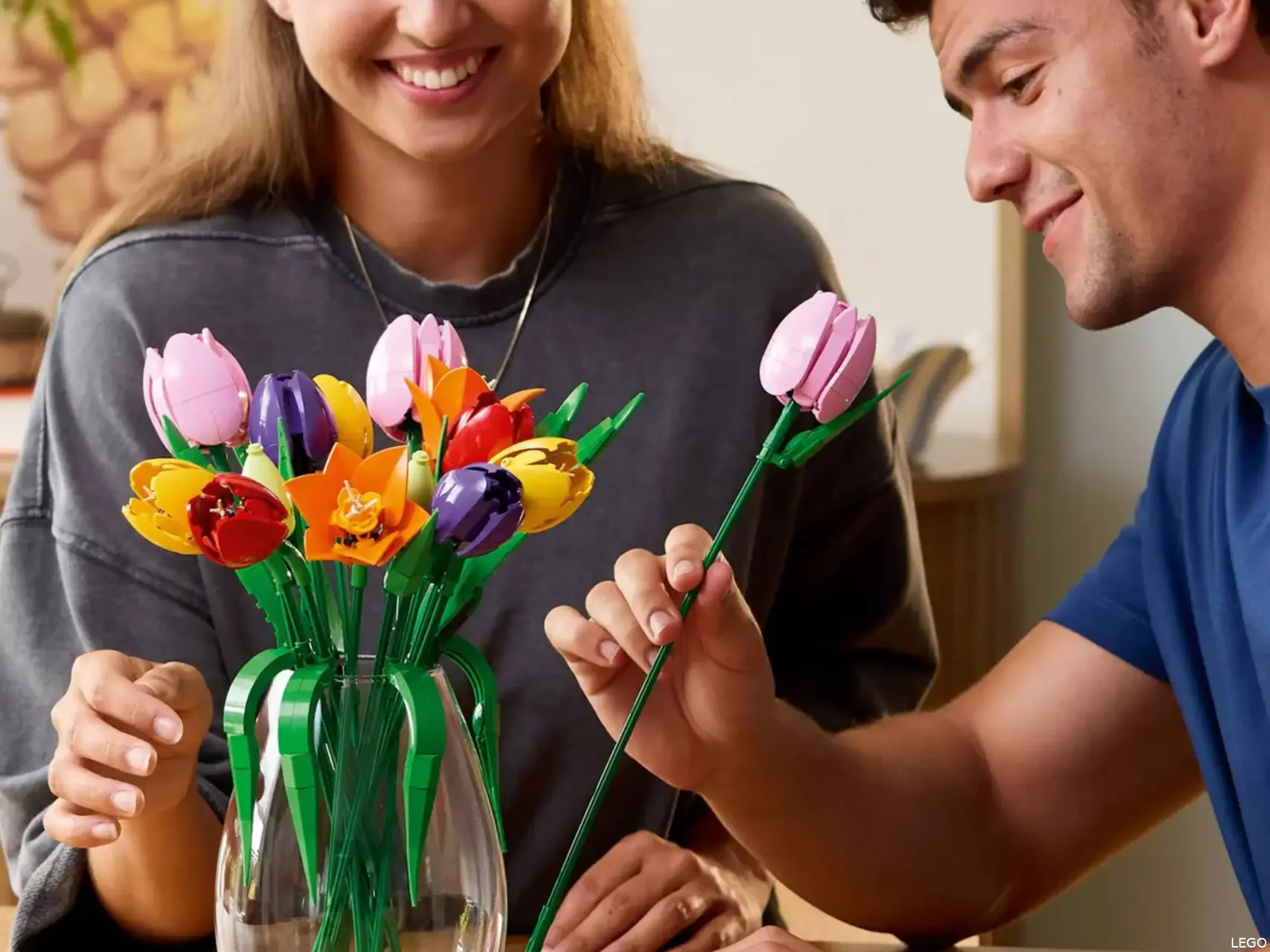 LEGO Botanicals Tulip Bouquet (1)
