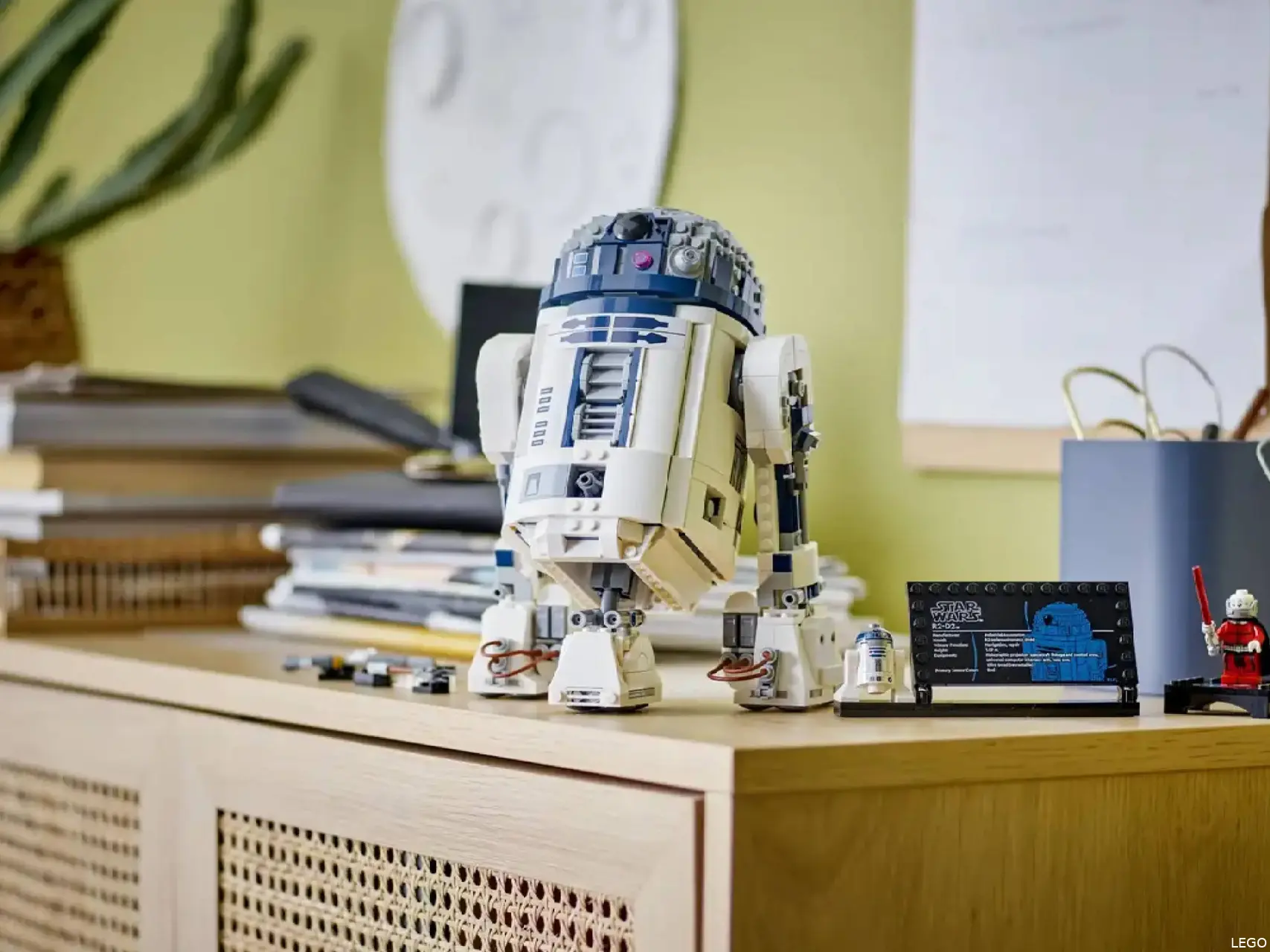 LEGO Star Wars R2D2 set