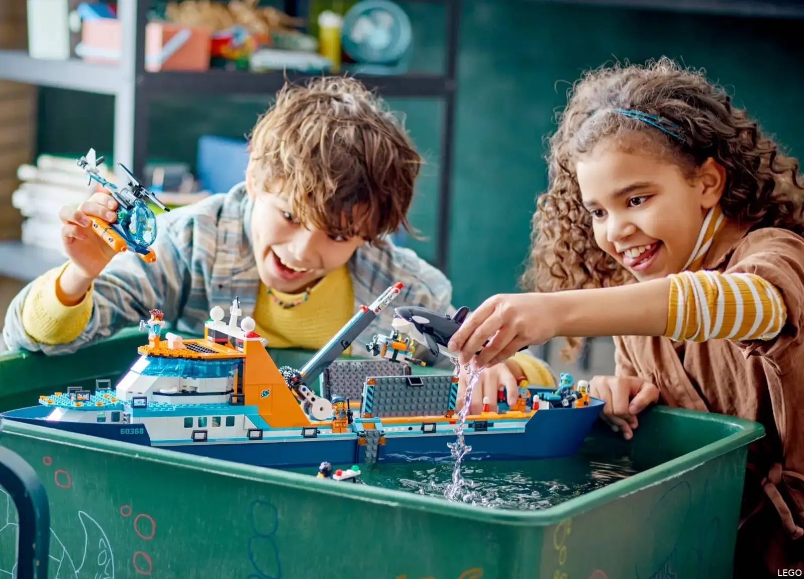 LEGO-Poolonderzoekschip-60368