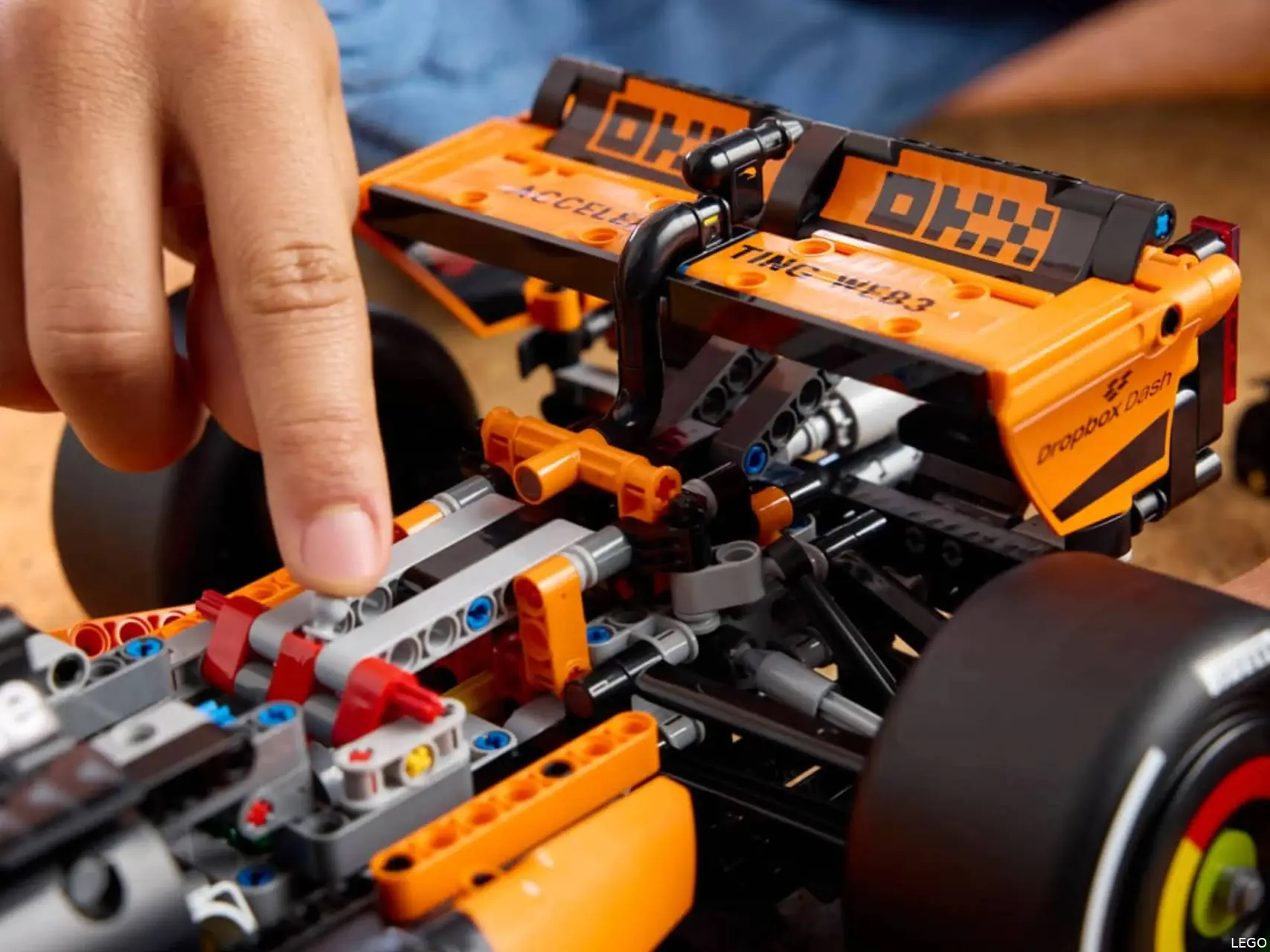 LEGO Technic McLaren 42228 F1 auto