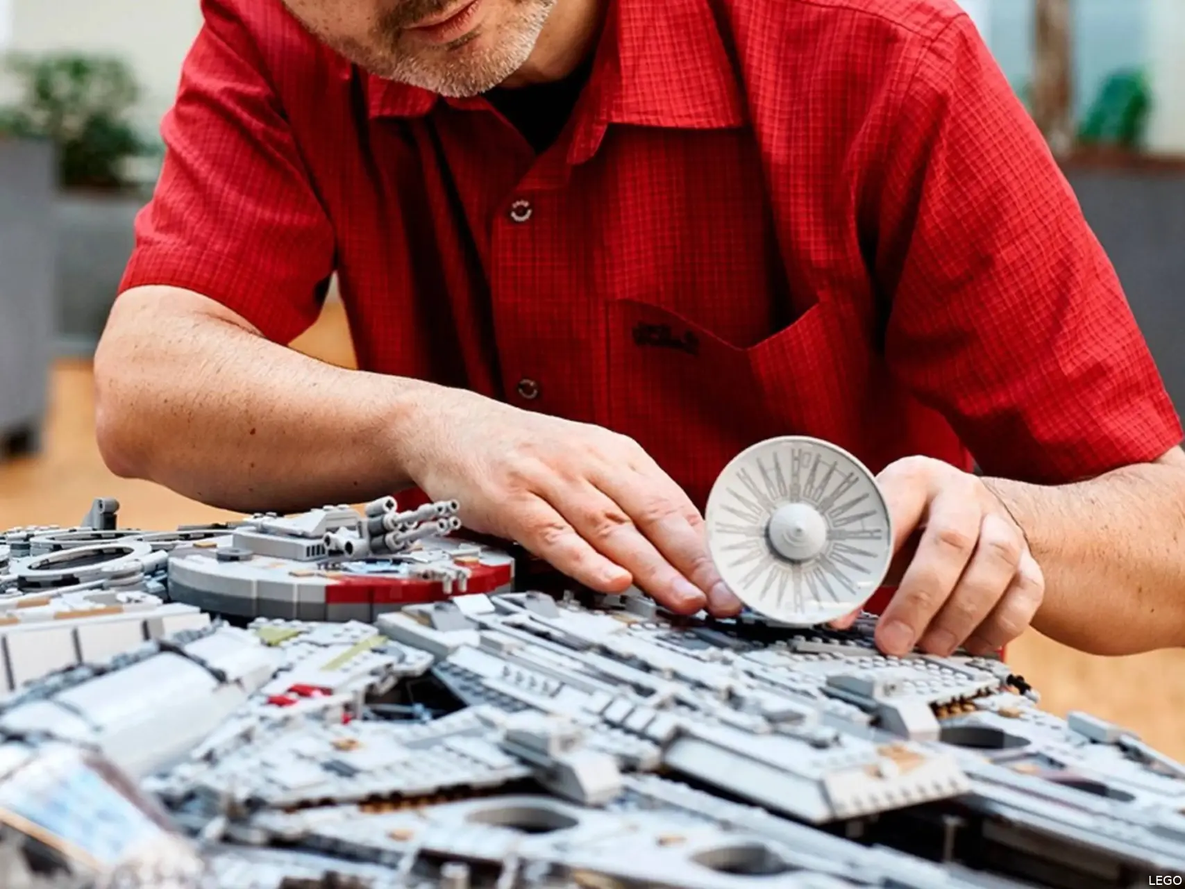 LEGO Millennium Falcon (1)